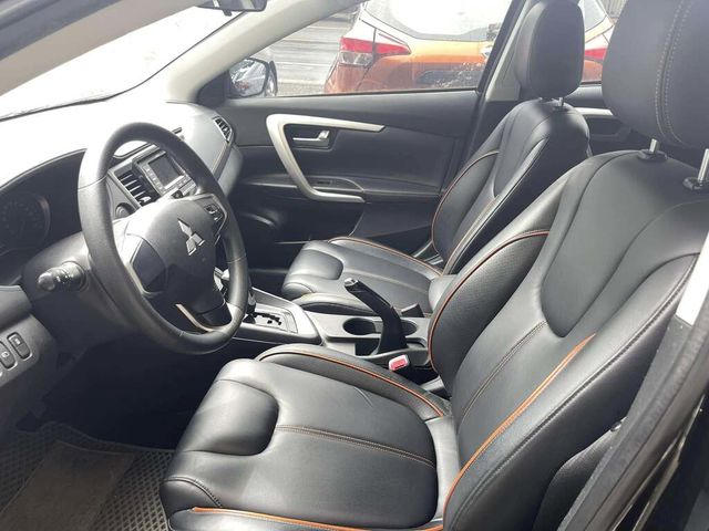 MITSUBISHI三菱 GRAND LANCER  第13張相片