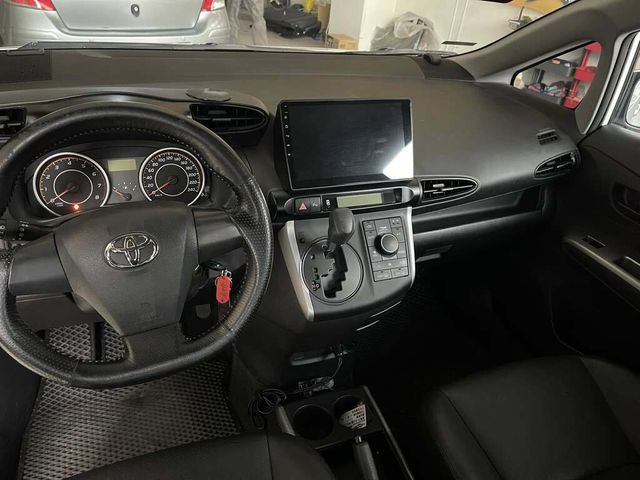 TOYOTA豐田 WISH  第9張相片