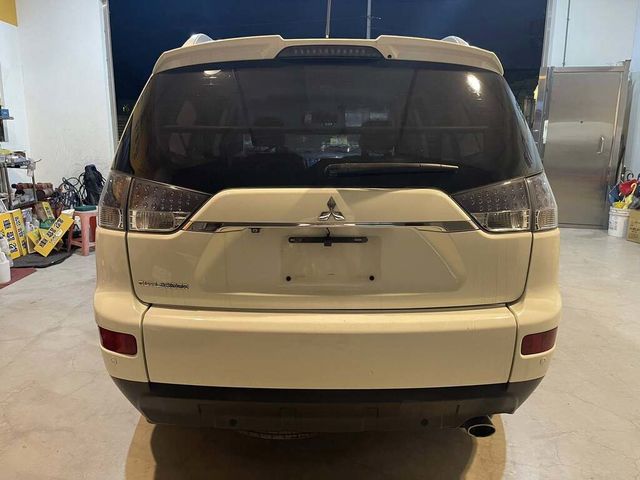 MITSUBISHI三菱 OUTLANDER  第4張相片