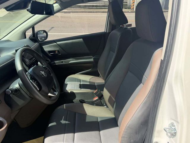 TOYOTA豐田 SIENTA  第7張相片