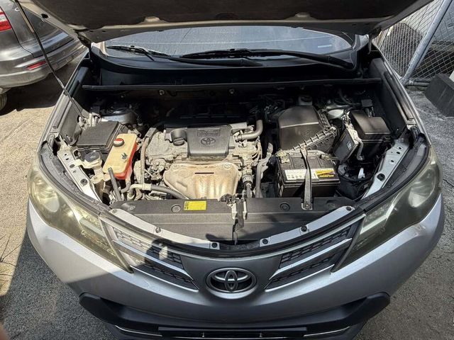TOYOTA豐田 RAV4  第6張相片