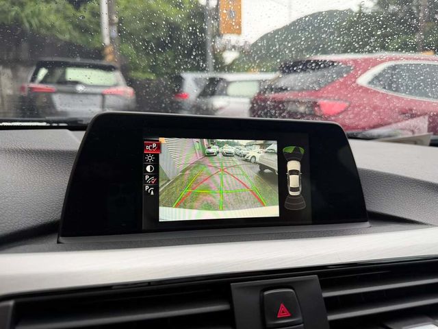BMW寶馬 320I  第14張相片