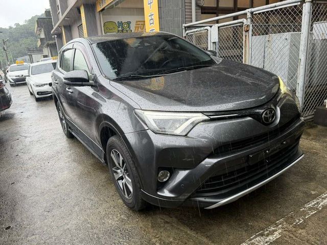 TOYOTA豐田 RAV4  第1張相片