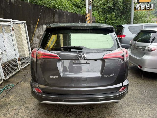 TOYOTA豐田 RAV4  第4張相片