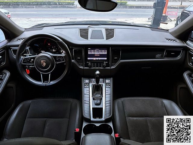 2016 總代理 MACAN 2.0 僅跑9萬公里 2.0排量省油又省稅 可協助全額貸款事項 歡迎來電預約賞車  第8張相片