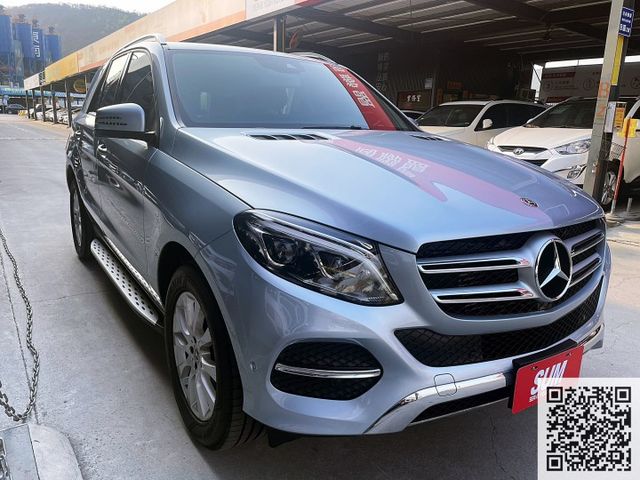 2018 總代理 BENZ GLE250D 4MATIC 2.1 SUV樣式 僅跑7萬多公里 可協助全額貸款等相關事項  第2張相片