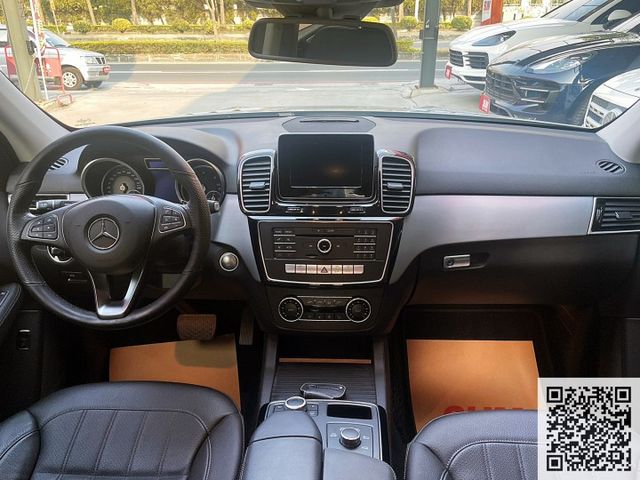 2018 總代理 BENZ GLE250D 4MATIC 2.1 SUV樣式 僅跑7萬多公里 可協助全額貸款等相關事項  第7張相片