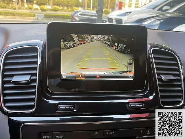 2018 總代理 BENZ GLE250D 4MATIC 2.1 SUV樣式 僅跑7萬多公里 可協助全額貸款等相關事項  第8張相片