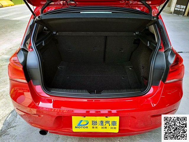 2016 BMW 118i 1.6 小改款後新款1系列小型車 僅跑9萬多公里 市區行駛方便 高速底盤扎實 可全貸  第16張相片