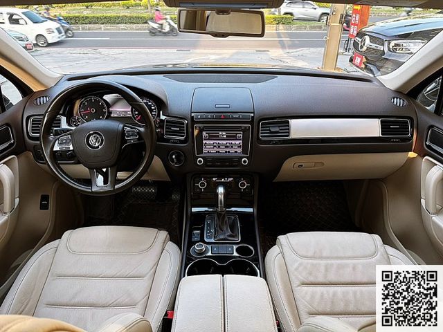 2015 VW TOUAREG 3.0 比TIGUAN更頂級的休旅車 新車256萬 現在只要59.8萬 市場稀有 可全貸  第7張相片