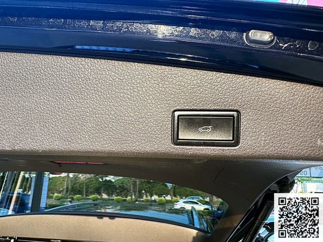 2015 VW TOUAREG 3.0 比TIGUAN更頂級的休旅車 新車256萬 現在只要59.8萬 市場稀有 可全貸  第17張相片