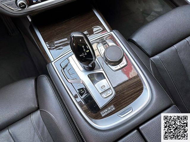 2016 730i 2.0 僅行駛3萬公里 原廠保養 原鈑件 可全額貸款  第13張相片