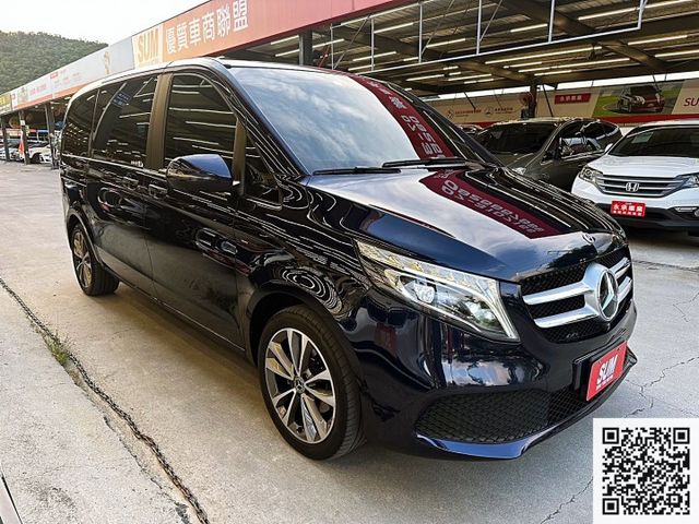 2020 V220D 七人座 當初進了4台 剩下最後2台 要買要快 晚了就沒囉 可配合線上視訊賞車服務  第3張相片
