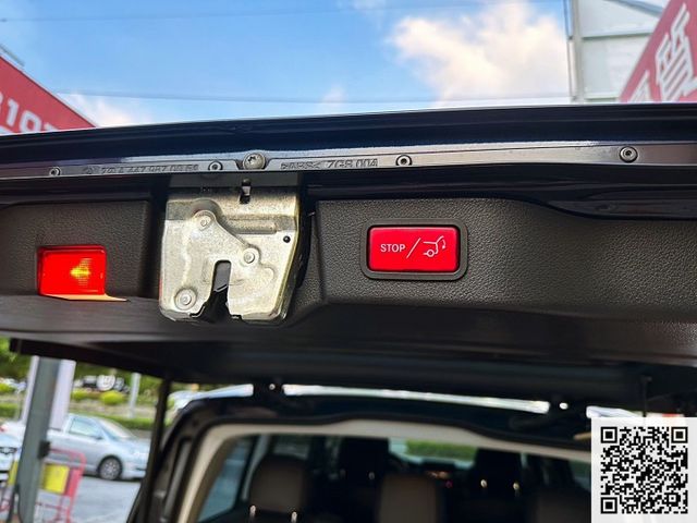 2020 V220D 七人座 當初進了4台 剩下最後2台 要買要快 晚了就沒囉 可配合線上視訊賞車服務  第18張相片