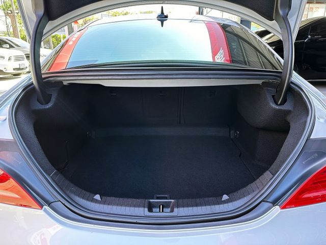 2014 CLA200 1.6/超低里程/原版件已認證/國產車價格/可全額貸款/可線上視訊賞車  第9張相片