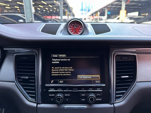 2015 MACAN TURBO 3.6/新車412萬/400匹馬力/市場稀有/原鈑件/可全額貸款  第9張相片