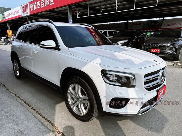 2021領牌 總代理 M-BENZ GLB180 1.4/挑戰市場最低價/家庭式休旅車/可全額貸款/可線上視訊賞車  第2張相片