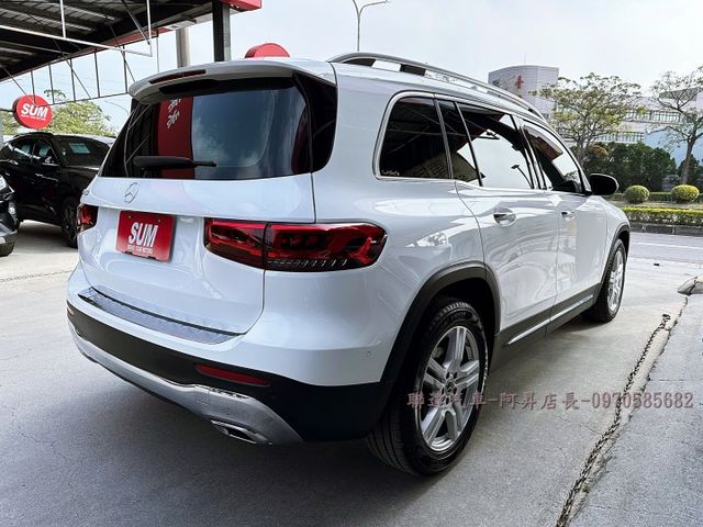 2021領牌 總代理 M-BENZ GLB180 1.4/挑戰市場最低價/家庭式休旅車/可全額貸款/可線上視訊賞車  第4張相片