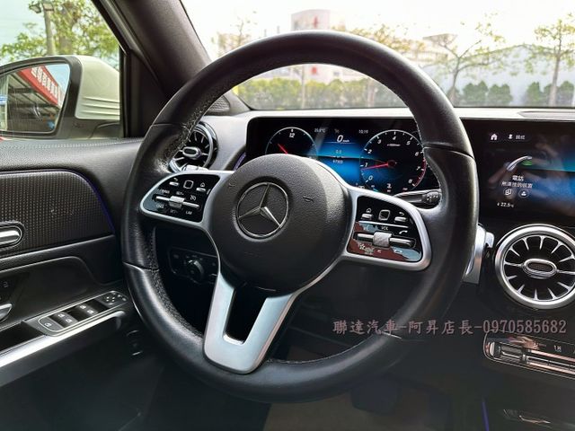 2021領牌 總代理 M-BENZ GLB180 1.4/挑戰市場最低價/家庭式休旅車/可全額貸款/可線上視訊賞車  第14張相片