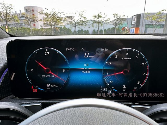 2021領牌 總代理 M-BENZ GLB180 1.4/挑戰市場最低價/家庭式休旅車/可全額貸款/可線上視訊賞車  第16張相片