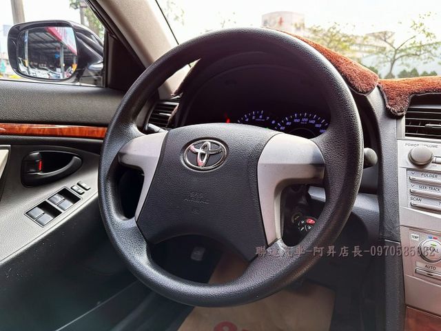 2009 TOYOTA CAMRY 2.0/僅行駛8萬公里/市場稀有極低里程釋出/可全額貸款/可線上視訊賞車  第13張相片