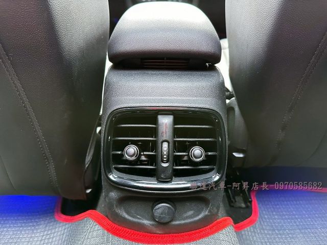 2016 MINI CLUBMAN 2.0 S/市場稀有S版本/動力充足/原版件已認證/可全額貸款/可線上視訊賞車  第10張相片