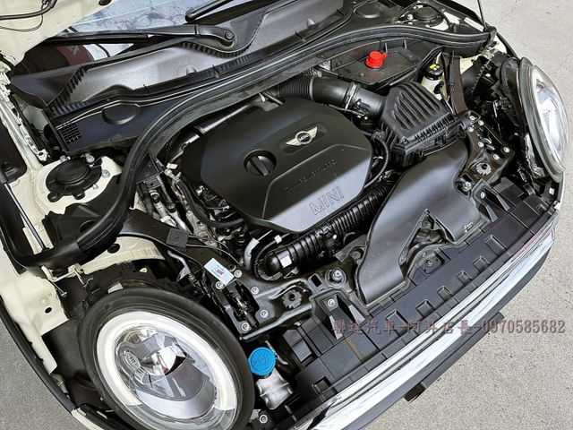2016 MINI CLUBMAN 2.0 S/市場稀有S版本/動力充足/原版件已認證/可全額貸款/可線上視訊賞車  第18張相片
