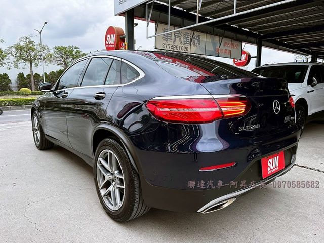 2018 M-BENZ GLC250 COUPE AMG 2.0/總代理COUPE AMG版本/僅行駛7萬公里/全額貸款  第4張相片