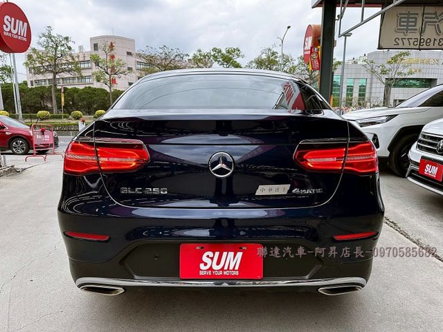 2018 M-BENZ GLC250 COUPE AMG 2.0/總代理COUPE AMG版本/僅行駛7萬公里/全額貸款  第6張相片