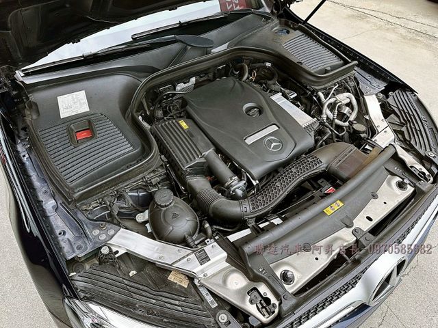 2018 M-BENZ GLC250 COUPE AMG 2.0/總代理COUPE AMG版本/僅行駛7萬公里/全額貸款  第18張相片