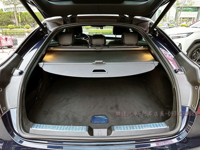 2018 M-BENZ GLC250 COUPE AMG 2.0/總代理COUPE AMG版本/僅行駛7萬公里/全額貸款  第19張相片