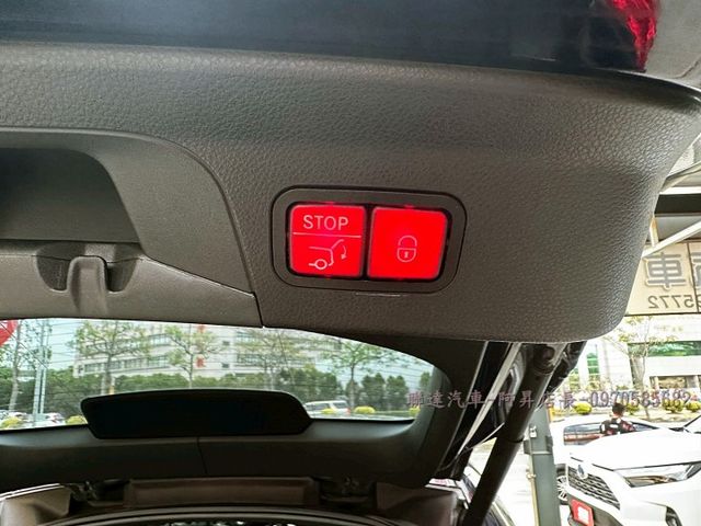 2018 M-BENZ GLC250 COUPE AMG 2.0/總代理COUPE AMG版本/僅行駛7萬公里/全額貸款  第20張相片