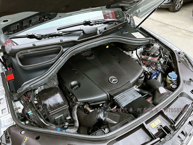 2014 M-BENZ ML350D 3.0/柴油耐操省油又省稅/新車價35x萬/現在僅需53.8萬即可擁有/可全額貸款  第17張相片
