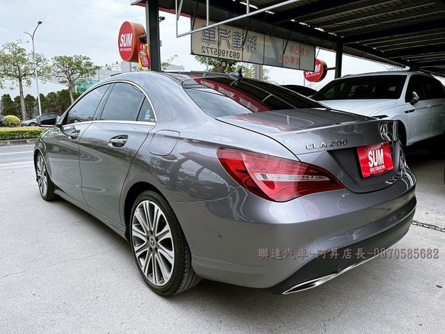 2018 M-BENZ CLA200 1.6/總代理小改後末代車型/僅行駛7.8萬公里/可全額貸款/可線上視訊賞車  第4張相片