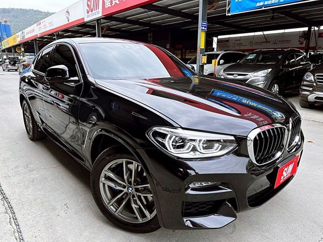 2021 BMW X4 30i M-SPORT 2.0/超低里程僅行駛4萬公里/原版件已認證/可全額貸款/可線上視訊賞車  第2張相片