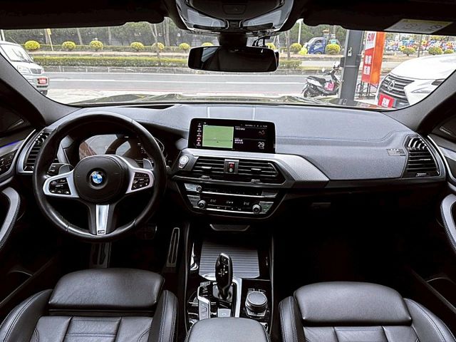 2021 BMW X4 30i M-SPORT 2.0/超低里程僅行駛4萬公里/原版件已認證/可全額貸款/可線上視訊賞車  第7張相片