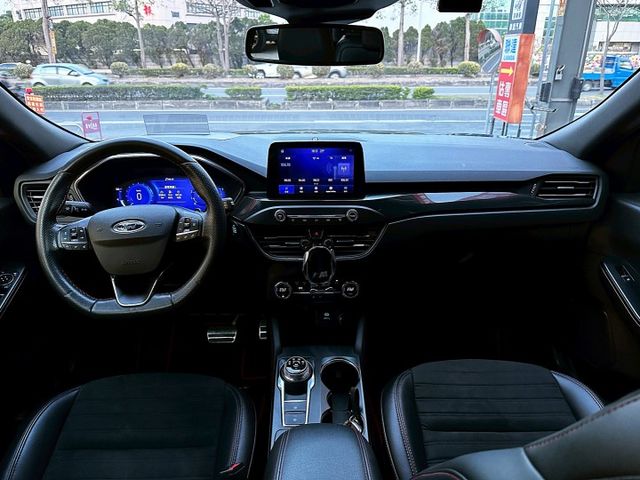 2020 FORD KUGA ST-LINE 2.0/最頂級版本/里程雖高但價格非常便宜/可全額貸款/可線上視訊賞車  第7張相片