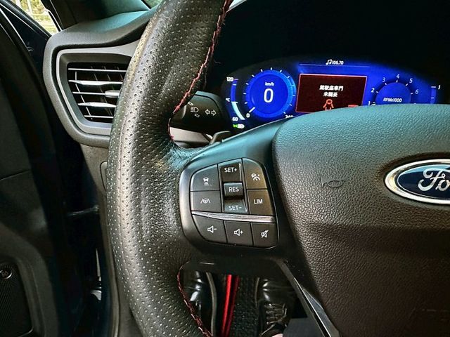 2020 FORD KUGA ST-LINE 2.0/最頂級版本/里程雖高但價格非常便宜/可全額貸款/可線上視訊賞車  第15張相片