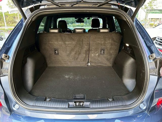 2020 FORD KUGA ST-LINE 2.0/最頂級版本/里程雖高但價格非常便宜/可全額貸款/可線上視訊賞車  第20張相片