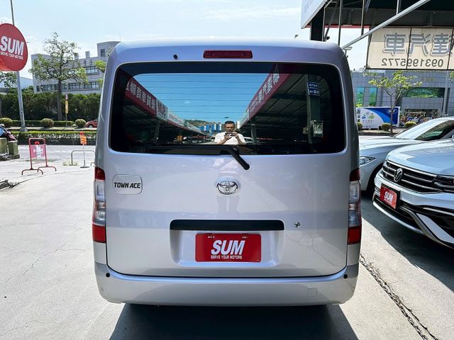 2023 TOYOTA TOWN ACE 1.5 自排/僅跑3千公里/新車原廠保固中/可全額貸款/可線上視訊賞車  第7張相片