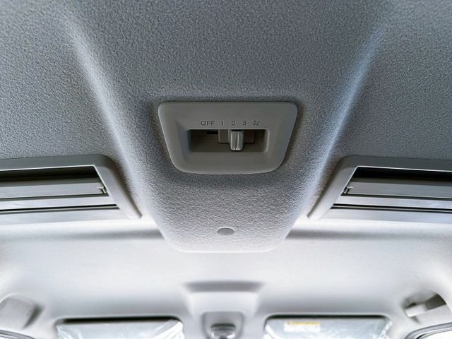 2023 TOYOTA TOWN ACE 1.5 自排/僅跑3千公里/新車原廠保固中/可全額貸款/可線上視訊賞車  第9張相片