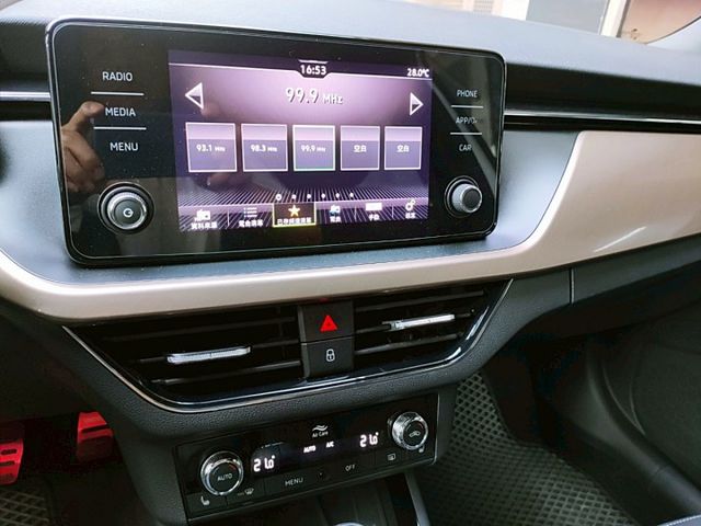 2024 Skoda Kamiq 1.0 TSI冠軍版/僅行駛5千公里/新車原廠保固中/可全額貸款/可線上視訊賞車  第10張相片