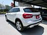 2016 M-BENZ GLA250 2.0/僅行駛9萬多公里/2.0排量有力不重拖/可全額貸款/可線上視訊賞車  第4張縮圖