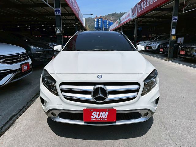 2016 M-BENZ GLA250 2.0/僅行駛9萬多公里/2.0排量有力不重拖/可全額貸款/可線上視訊賞車  第5張相片