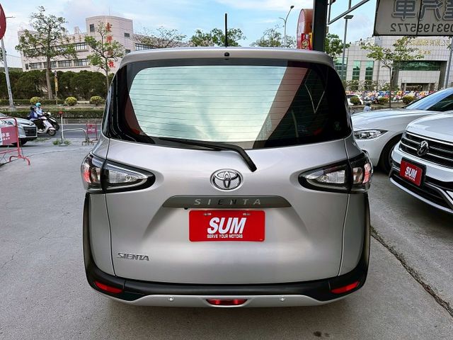 2022 Toyota Sienta 1.8/里程稍高但都在原廠保養/新車原廠保固中/可全額貸款/可線上視訊賞車  第6張相片