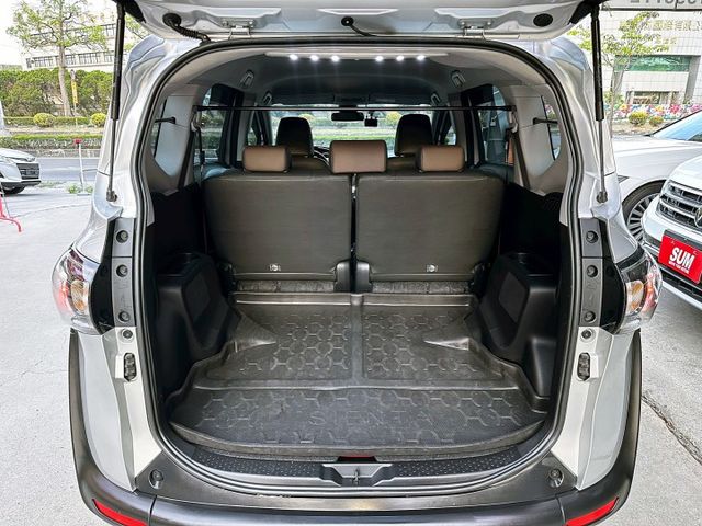 2022 Toyota Sienta 1.8/里程稍高但都在原廠保養/新車原廠保固中/可全額貸款/可線上視訊賞車  第17張相片