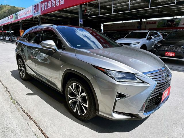 2016 LEXUS RX350 3.5/超低里程僅行駛4萬多公里/原版件已認證/配備滿/可全額貸款/  第2張相片