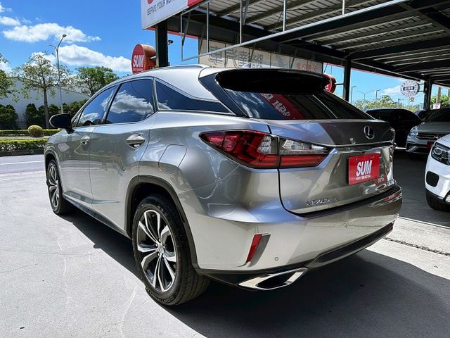 2016 LEXUS RX350 3.5/超低里程僅行駛4萬多公里/原版件已認證/配備滿/可全額貸款/  第3張相片