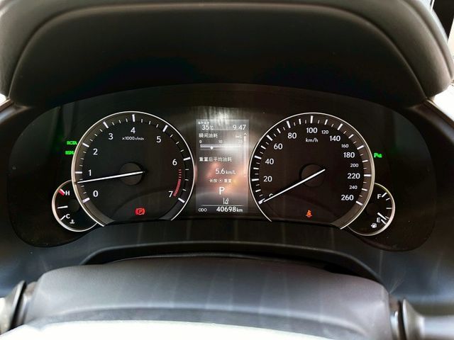2016 LEXUS RX350 3.5/超低里程僅行駛4萬多公里/原版件已認證/配備滿/可全額貸款/  第18張相片