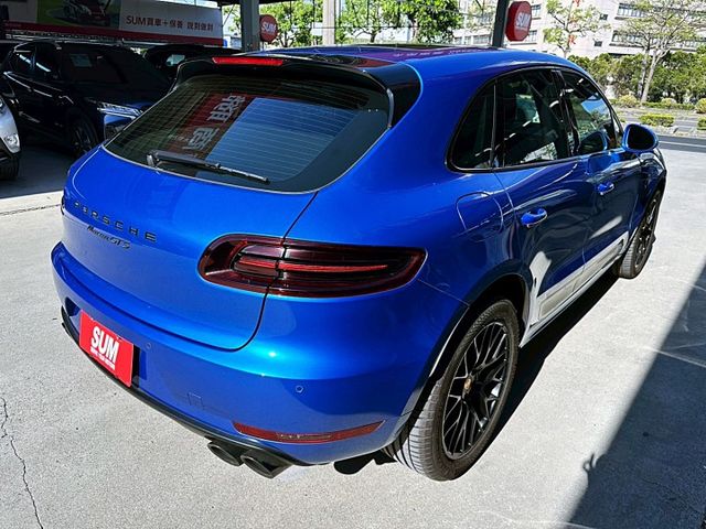 2017 PORSCHE MACAN GTS 3.0/僅行駛6萬多公里/全車原廠保養/新車加選配近400萬/可全額貸款  第3張相片